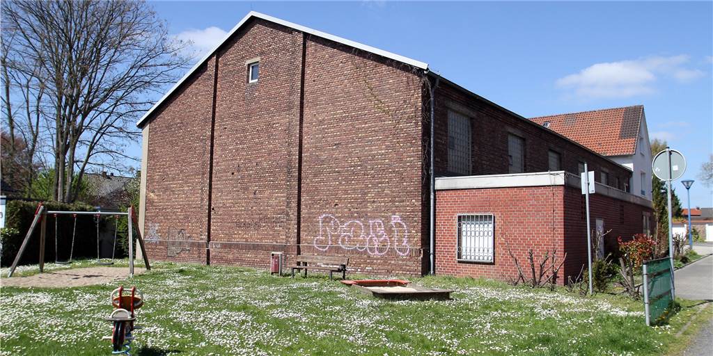 Warten hat ein Ende: Entscheidung über Spielplatz an der Jahnturnhalle Werne getroffen Blick auf die Jahnturnhalle