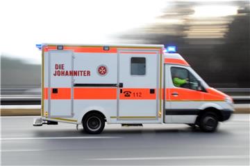 Die Johanniter verlören Aufträge an Mitbewerber, die ihren Mitarbeitern weniger zahlten, so der Bundesvorstand Jörg Lüssem. Das Foto: Tobias Hase/Archiv
