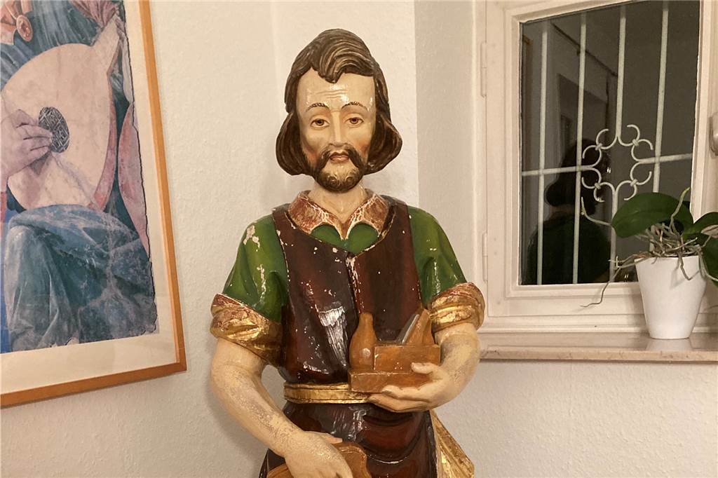 60 Jahre Kirchweihfest St. Joseph: Fest, Namenstag und eine Statue auf Tour Die Joseph-Statue geht in den kommenden Monaten auf Reisen durch die Gemeinde.