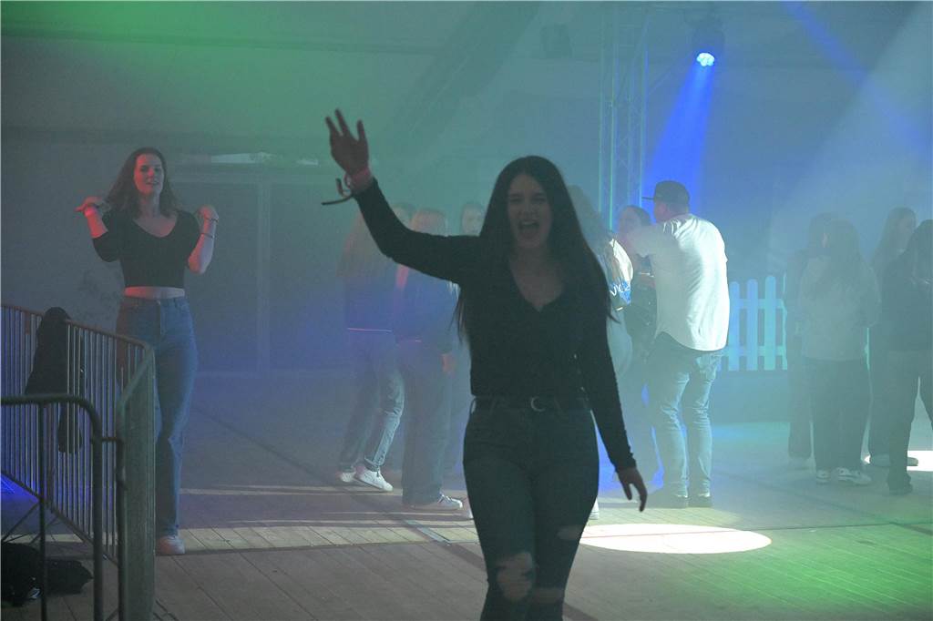 Die Jugenddisco des BSV Ascheberg war gut besucht, die Tanzfläche füllte sich zu später Stunde erst.