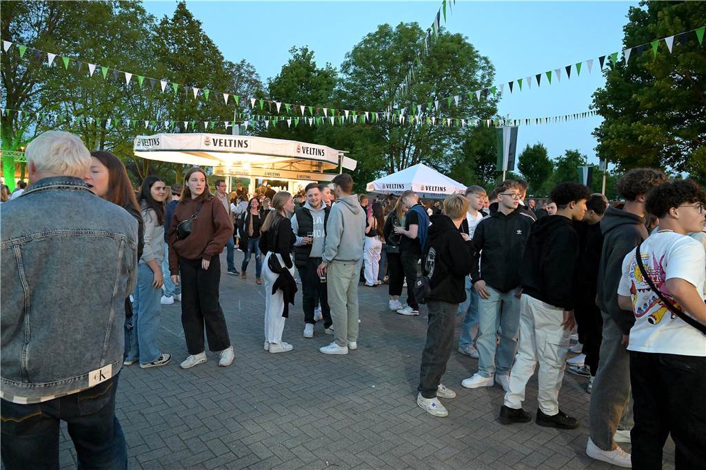 Die Jugenddisco des BSV Ascheberg war gut besucht, die Tanzfläche füllte sich zu später Stunde erst.