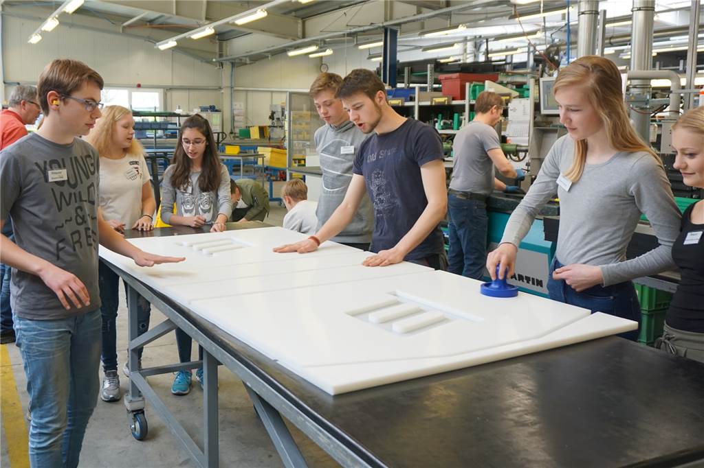 „Aufwind 2022“ ausgebucht: Arbeitskreis plant und „bleibt positiv“ Die Jugendlichen sollen erneut auf Augenhöhe informiert werden.