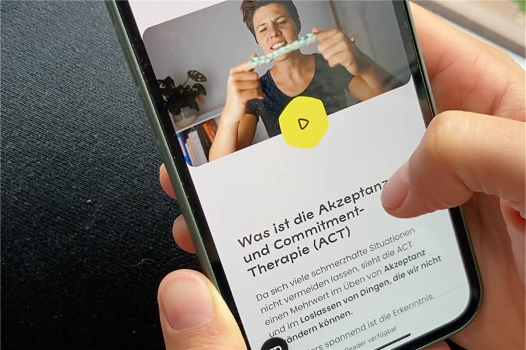 Selbstzweifel oder Stress? Gründerinnen helfen mit Onlinekursen Die junge Firma ACTitude verkauft Onlinekurse, die sich aus 60 bis 70 Videolektionen (jeweils maximal 6 Minuten), Audios und Übungsblätter zum Ausdrucken zusammensetzen