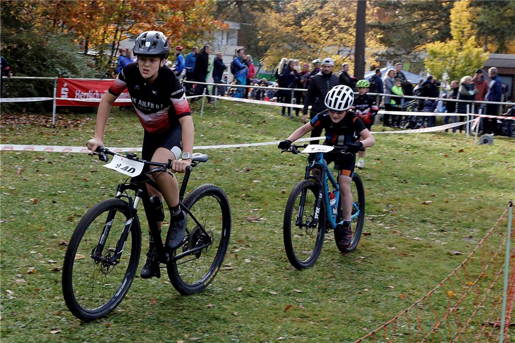 Premiere: Gelände der Haard-Klinik wurde Mountainbike-Rennstrecke Die jungen Fahrer gaben alles.