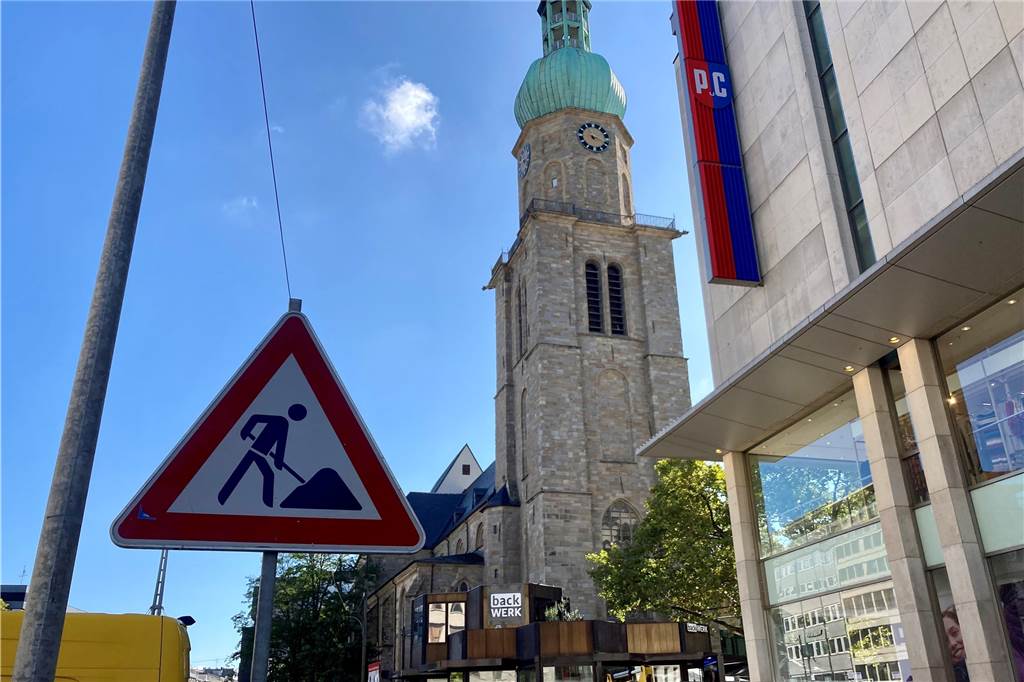 Gastronomie und mehr: Wie die Kampstraße (jetzt wirklich) „Laufsteg der City“ werden soll Die Kampstraße wird noch für viele Jahre eine Baustelle bleiben.