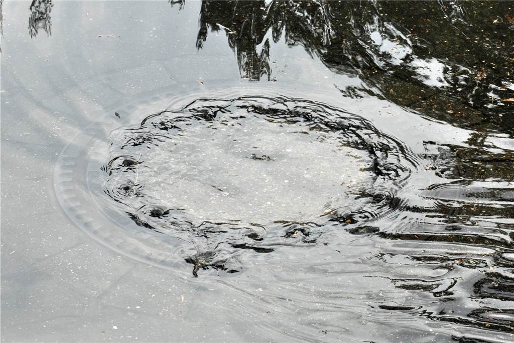 Was Olfen tut, um sich und die Bürger vor extremen Regenwassermengen zu schützen Die Kanalisation konnte die Regenmassen nicht fassen.