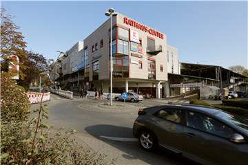 Die Kaufland-Filiale im Rathaus-Center steht kurz vor der Schließung. Betriebsrat und Arbeitgeber streiten weiter vor dem Arbeitsgericht.