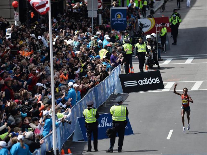 Boston-Marathon: «Kein besseres Skript für diesen Tag» Die Kenianerin gewann zum dritten Mal den Marathon-Klassiker. Foto: Matt Campbell
