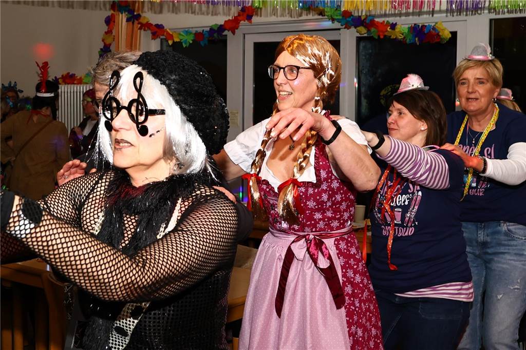 Die KFD Hullern feierte am Donnerstagabend (27. Feburar 2025) ihre traditionelle Weiberfastnacht im Pfarrgemeindehaus.