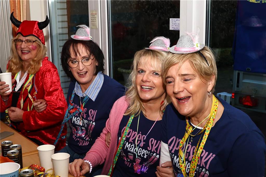 Die KFD Hullern feierte am Donnerstagabend (27. Feburar 2025) ihre traditionelle Weiberfastnacht im Pfarrgemeindehaus.