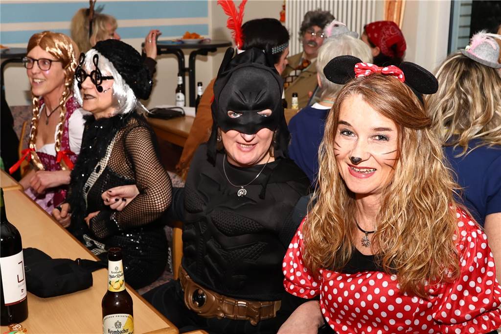 Die KFD Hullern feierte am Donnerstagabend (27. Feburar 2025) ihre traditionelle Weiberfastnacht im Pfarrgemeindehaus.