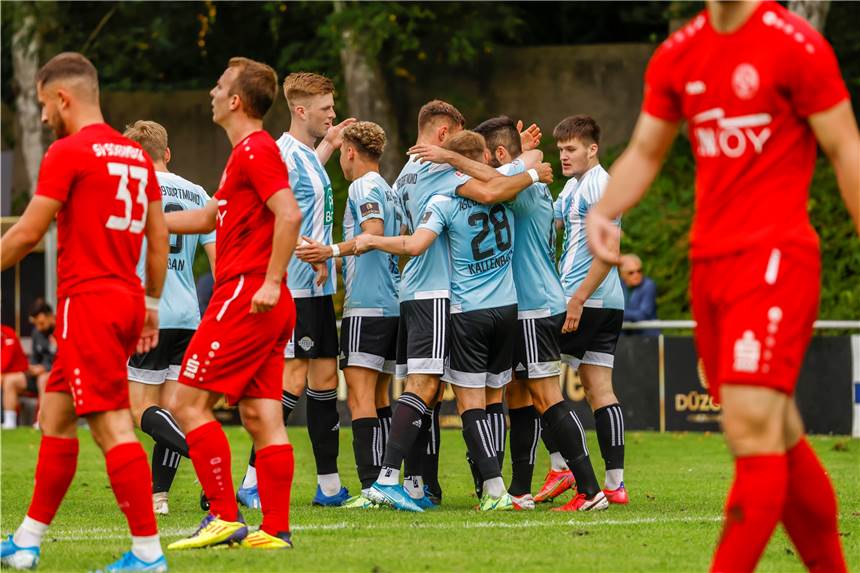 Absage: Oberliga-Spitzenspiel beim ASC 09 Dortmund fällt kurzfristig aus Die Kicker des ASC 09 Dortmund können an diesem Wochenende nicht jubeln. Das Oberliga-Spiel gegen Rheine fällt aus.