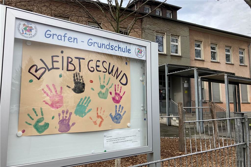Dortmunder Grundschule hat Platznot: Nur zwei nutzbare Klassenräume Die Kinder der Grafengrundschule hoffen, dass alle gesund bleiben.