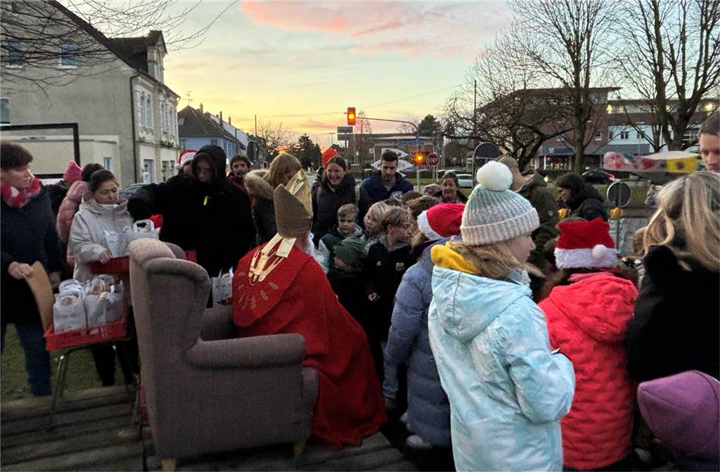 Nikolaus mit Kindern 