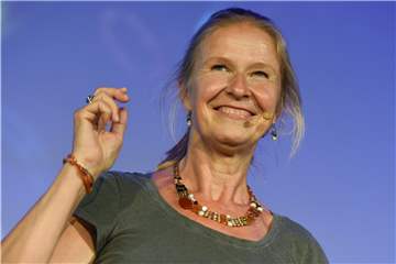 Die Kinder- und Jugendbuchautorin Cornelia Funke spürt die Auswirkungen der Corona-Krise auch in ihrer Wahl-Heimat.