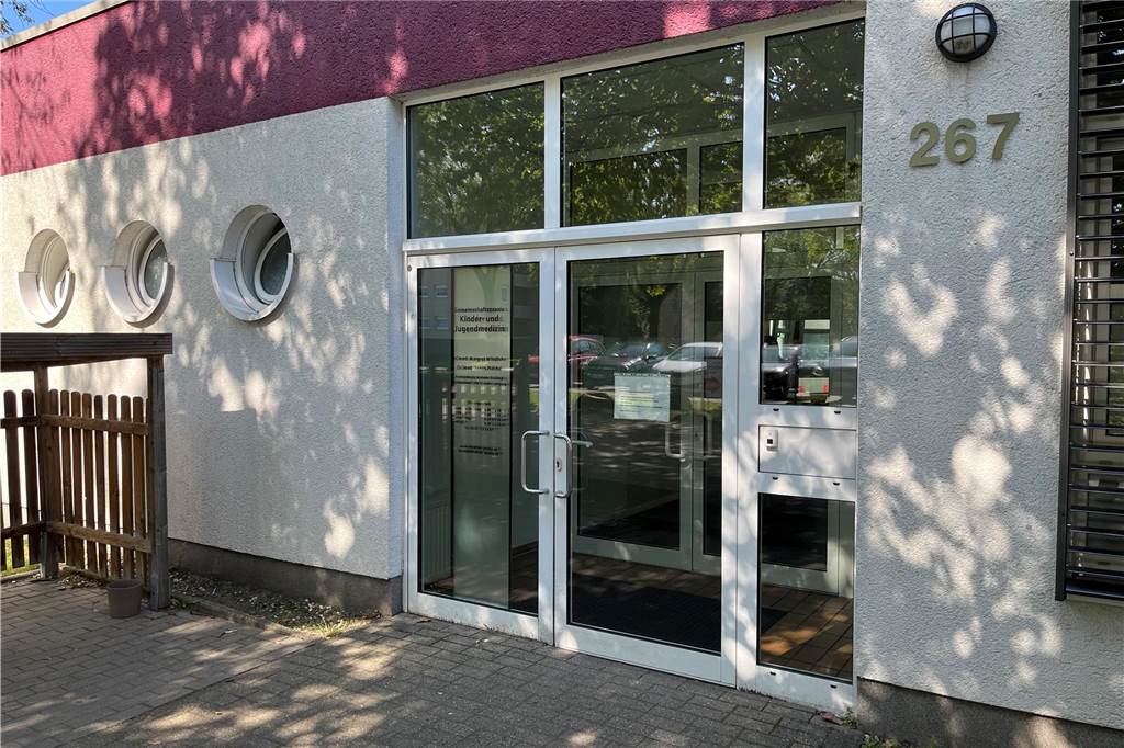 Scharnhorster Kinderarztpraxis stockt von zwei auf drei Stellen auf Die Kinderarztpraxis von Dr. Margret Windfuhr und Dr. Jonas Piecha befindet sich an der Gleiwitzstraße 267 in Scharnhorst-Ost