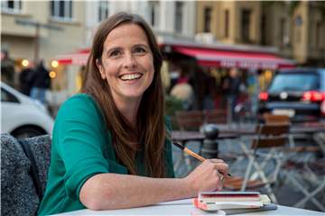 Die Kinderbuchautorin Eva Dax alias Eva-Maria Mesken aus Stadtlohn in ihrer Wahlheimat Köln.