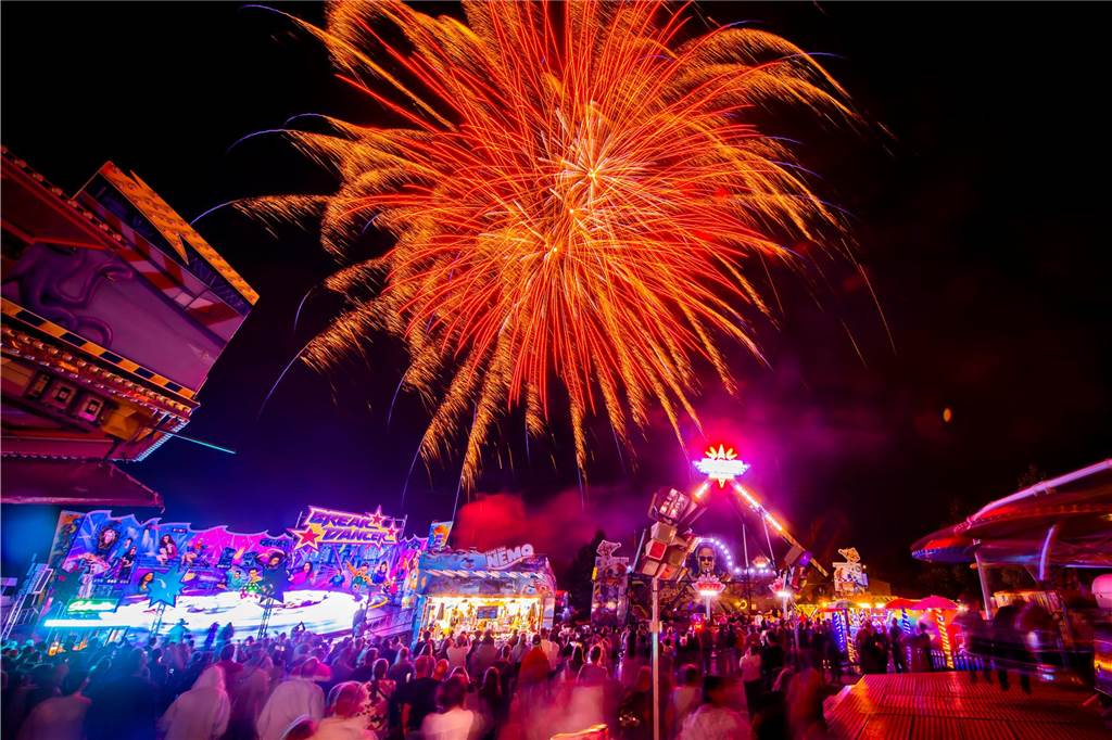 Zum Auftakt der Bartholomäuskirmes könnte es gewittern Abschluss-Feuerwerk der Lütgendortmunder Bartholomäuskirmes im August 2022