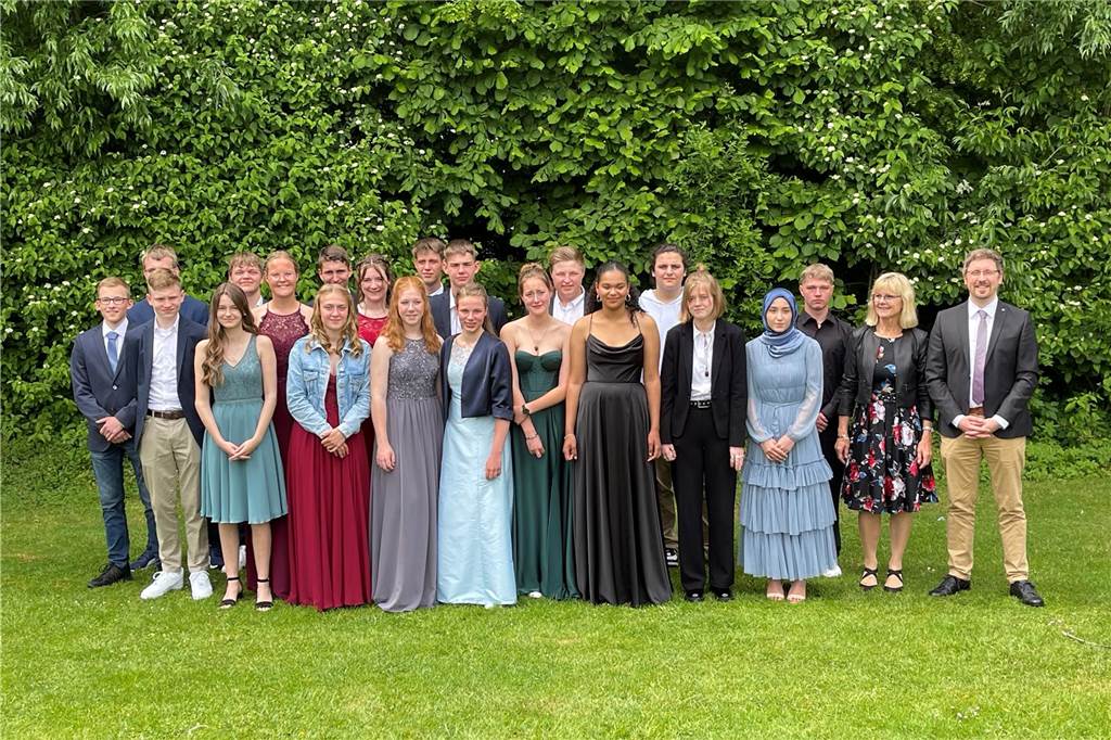 Schulentlassung: Van-Husen-Schüler erhalten Kompass für den Lebensweg Die Klasse 10 B der Paulus-van-Husen-Schule