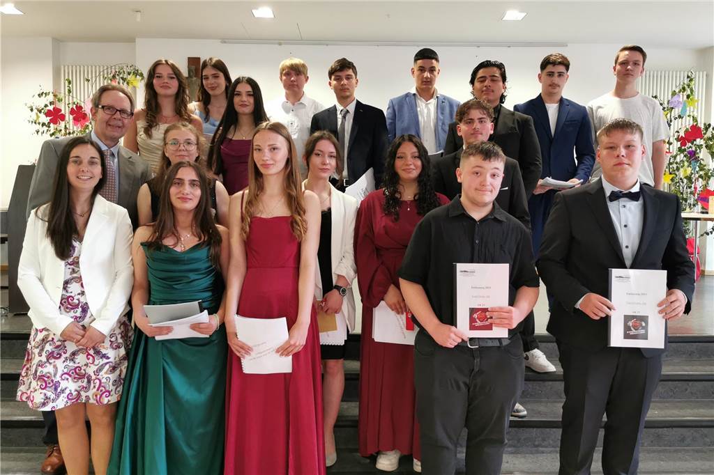 Mit dem Abschluss in den Händen werden Losbergschüler zu Legenden Die Klasse 10c