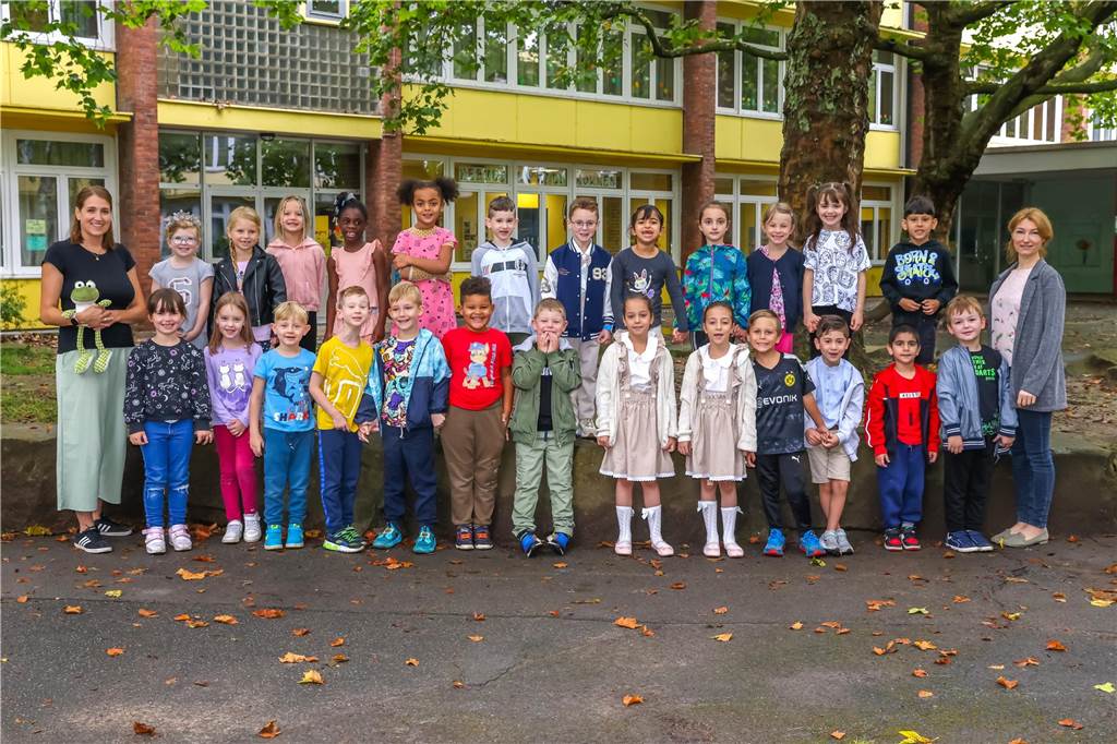 Die Klasse 1a der Brukterer Grundschule