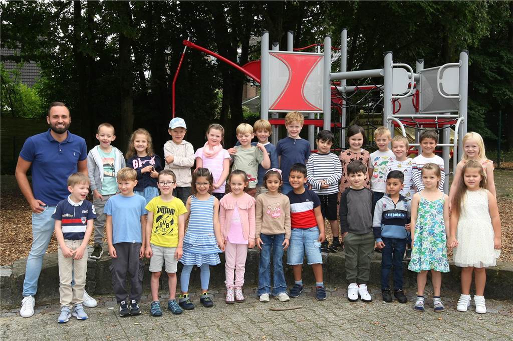 Die Klasse 1b der Eintracht-Grundschule