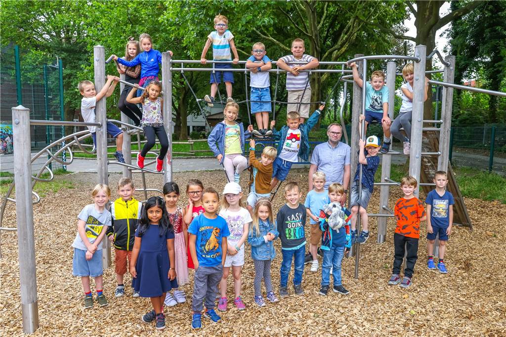 Die Klasse 1b der Hellweg-Grundschule