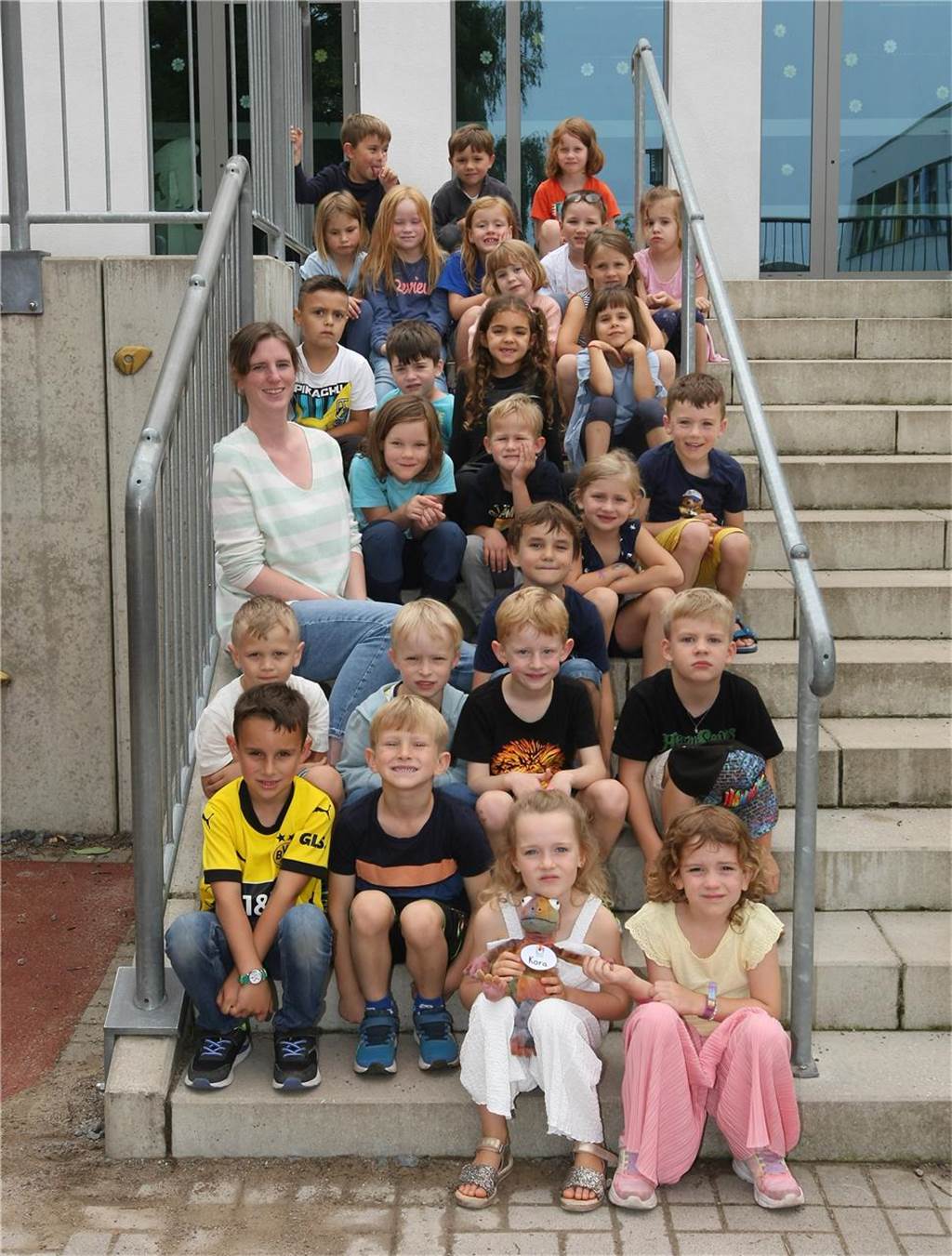 Die Klasse 1b der Höchstener Grundschule