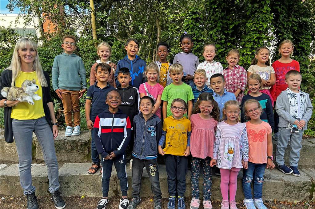 Die Klasse 1b der Wiehagenschule ist die Wölfe-Klasse mit ihrer Klassenlehrerin Sigrun Klement.