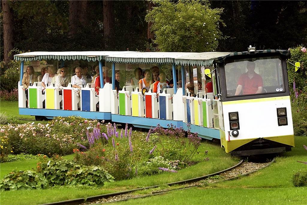 Bootsverleih im Westfalenpark ist dicht – Bleibt das so? Die Kleinbahn im Westfalenpark dreht wie gewohnt ihre Runden.