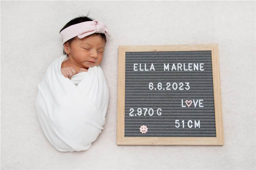 Die kleine Ella wurde am 6. Juni 2023 im St. Johannes Hospital geboren. Deniz und Franziska aus Dortmund sind die glücklichen Eltern.