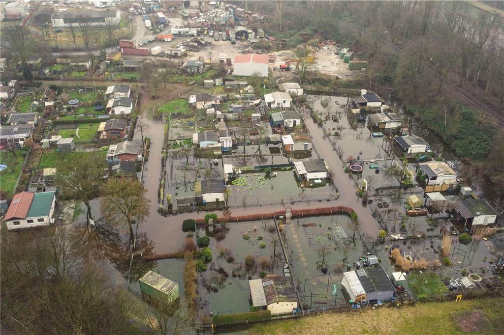 Kleingarten von Edwina Fleiß unter Wasser: „Da blutet mir das Herz“ Die Kleingartenanlage Im Lippegrund steht seit Ende 2023 in Teilen unter Wasser.