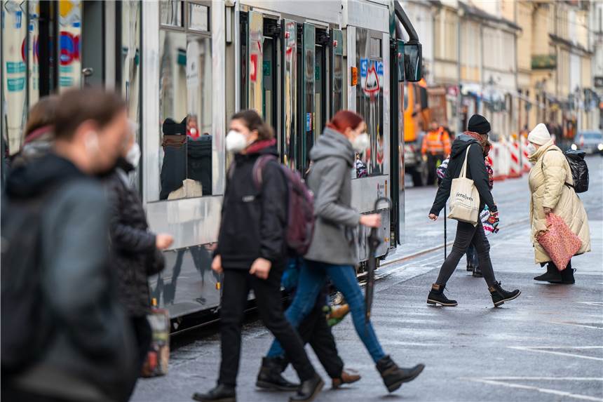 Kritik am 9-Euro-Ticket: Reicht das Personal etwa gar nicht? Die Koalition will ein Ticket für 9 Euro pro Monat für den Öffentlichen Personennahverkehr einführen.