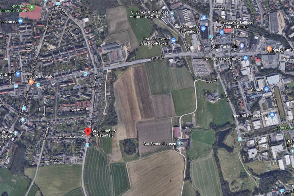 Hoffnung auf einen schnellen Schlangen-Fund an der Stadtgrenze zerschlägt sich Die Kobra ist in einem Haus an der Ecke Bruchstraße/Im Ostenfeld (siehe Markierung unten links) ausgebüxt.