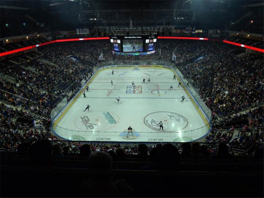 Nürnbergs Reimer nun DEL-Rekordtorjäger Die Kölner Haie gewinnen in Berlin und sind damit Tabellenführer. Foto: Maurizio Gambarini