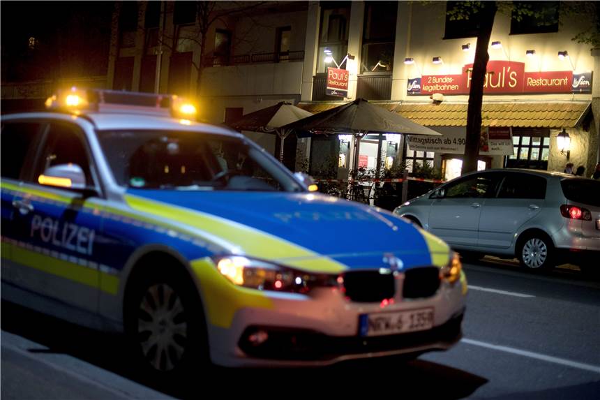Sorge um einjähriges Mädchen: Polizei fahndet in NRW nach jungen Eltern und erhöht den Druck Die Kölner Polizei fahndet nach einem jungen Paar.