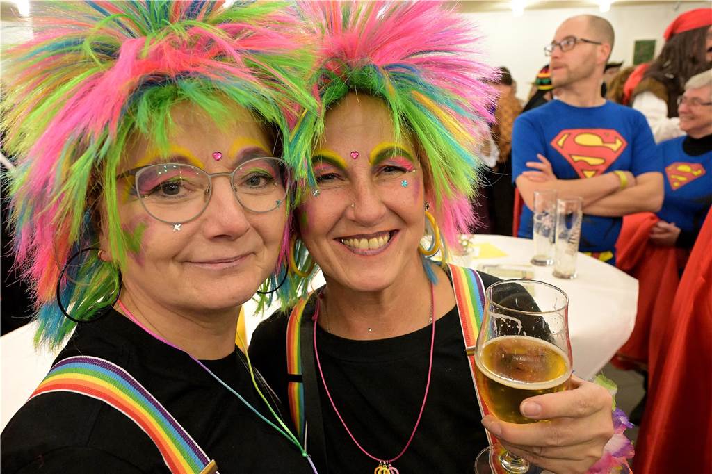 Die Kolpingsfamilie Werne feierte mit „Hol di fast“ in diesem Jahr auch 100 Jahre öffentlichen Karneval in der Stadt.