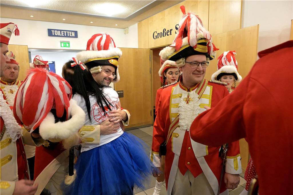 Die Kolpingsfamilie Werne feierte mit „Hol di fast“ in diesem Jahr auch 100 Jahre öffentlichen Karneval in der Stadt.