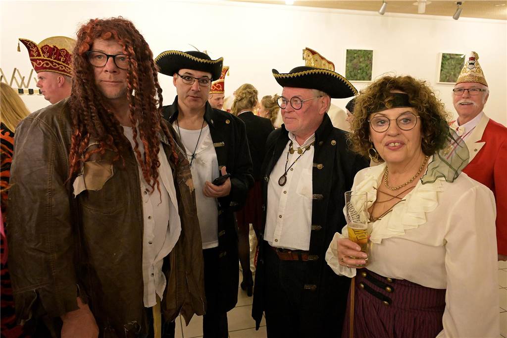 Die Kolpingsfamilie Werne feierte mit „Hol di fast“ in diesem Jahr auch 100 Jahre öffentlichen Karneval in der Stadt.