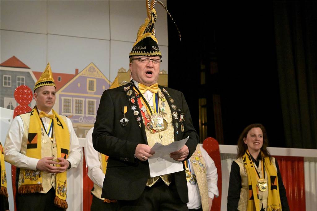 Die Kolpingsfamilie Werne feierte mit „Hol di fast“ in diesem Jahr auch 100 Jahre öffentlichen Karneval in der Stadt.