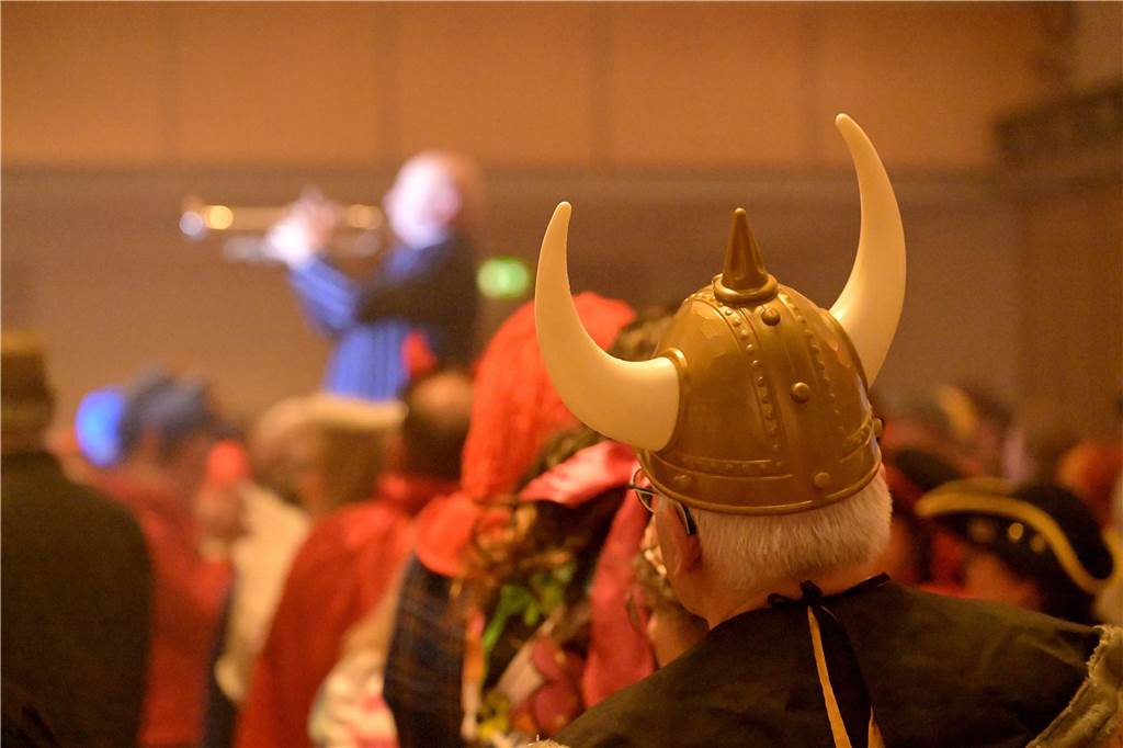 Die Kolpingsfamilie Werne feierte mit „Hol di fast“ in diesem Jahr auch 100 Jahre öffentlichen Karneval in der Stadt.