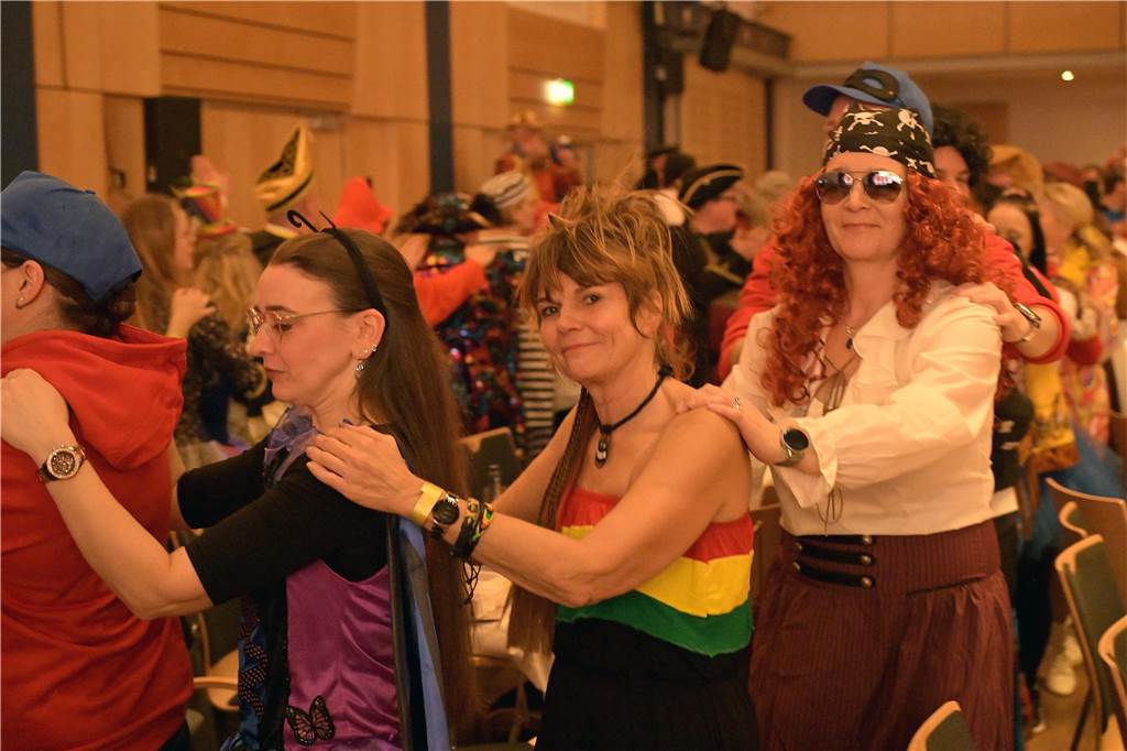 Die Kolpingsfamilie Werne feierte mit „Hol di fast“ in diesem Jahr auch 100 Jahre öffentlichen Karneval in der Stadt.
