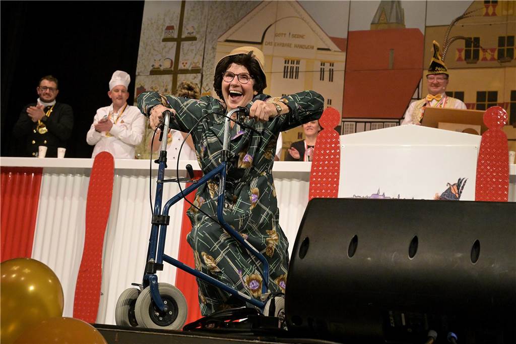 Die Kolpingsfamilie Werne feierte mit „Hol di fast“ in diesem Jahr auch 100 Jahre öffentlichen Karneval in der Stadt.