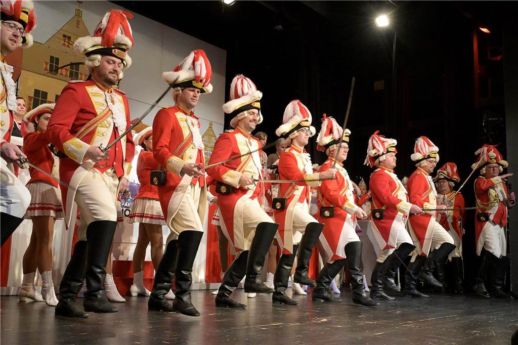 Die Kolpingsfamilie Werne feierte mit „Hol di fast“ in diesem Jahr auch 100 Jahre öffentlichen Karneval in der Stadt.