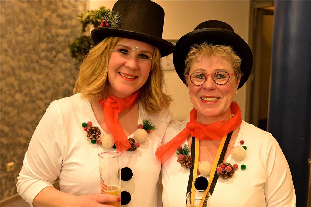 Die Kolpingsfamilie Werne feierte mit „Hol di fast“ in diesem Jahr auch 100 Jahre öffentlichen Karneval in der Stadt.
