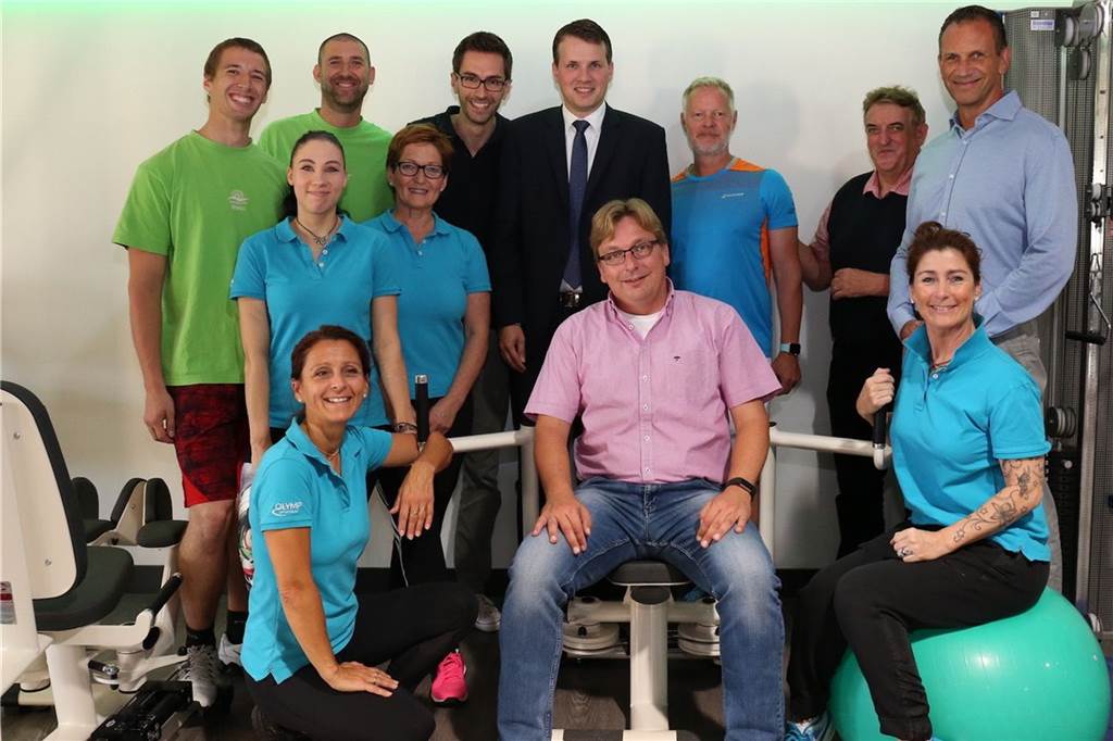 Nach der Olymp-Ankündigung: Wie viele Fitnessclubs verträgt Dorsten eigentlich noch? Die Kooperation zwischen dem Atlantis und dem Olymp endet im nächsten Jahr. Geschäftsführer Karsten Meyer (vorne) kündigt an, dass das Leistungsportfolio im Fitnessbereich des Bades überarbeitet wird.