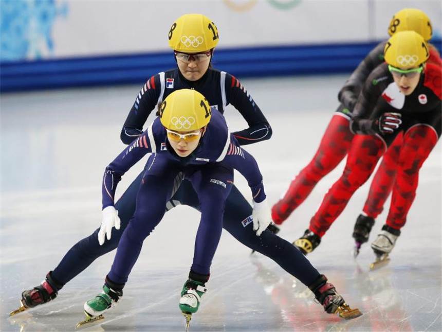 Südkorea ist Shorttrack-Staffel Olympiasieger Die Koreanerinnen gewinnen bereits zum fünften Mal Olympia-Gold. Foto: Barbara Walton