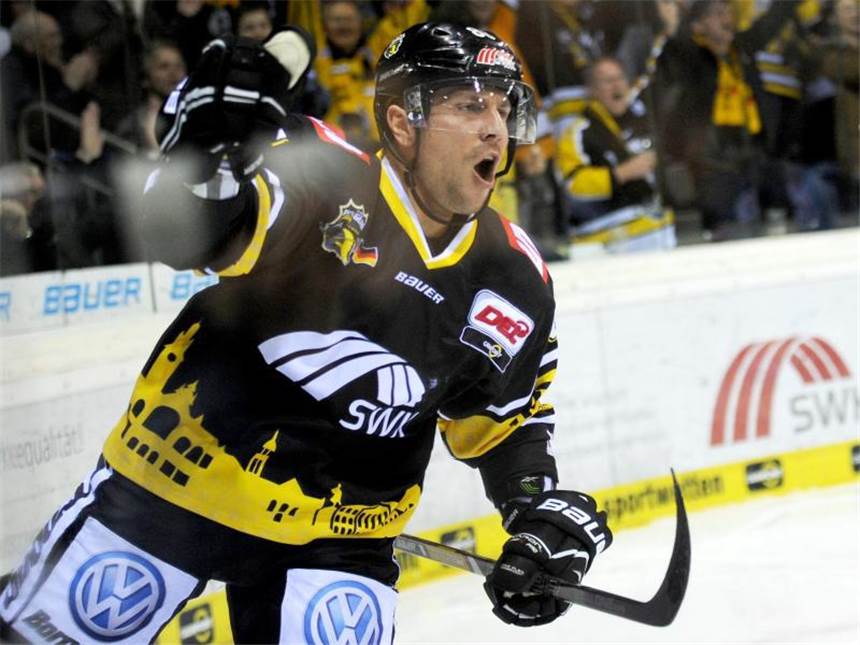 Krefelds DEL-Zukunft wohl gesichert Die Krefeld Pinguine haben sich mit dem Hallen-Betreiber geeinigt. Foto: Marius Becker
