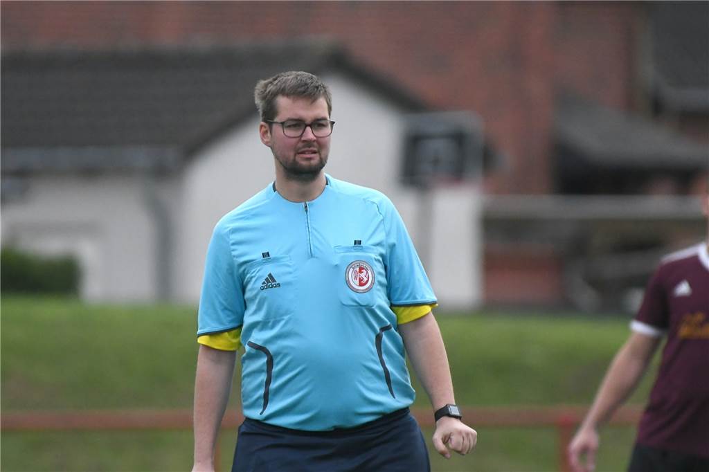 Die Kreisliga-A-Fußballer der Spielgemeinschaft Victoria/Sportfreunde haben am 13. Spieltag eine sicher geglaubte Führung aus der Hand gegeben. Drei Tore Vorsprung halfen am Ende nicht. Gegen den DSC Wanne II gab es ein 3:5.