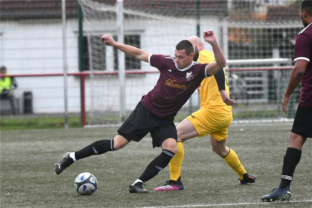 Die Kreisliga-A-Fußballer der Spielgemeinschaft Victoria/Sportfreunde haben am 13. Spieltag eine sicher geglaubte Führung aus der Hand gegeben. Drei Tore Vorsprung halfen am Ende nicht. Gegen den DSC Wanne II gab es ein 3:5.